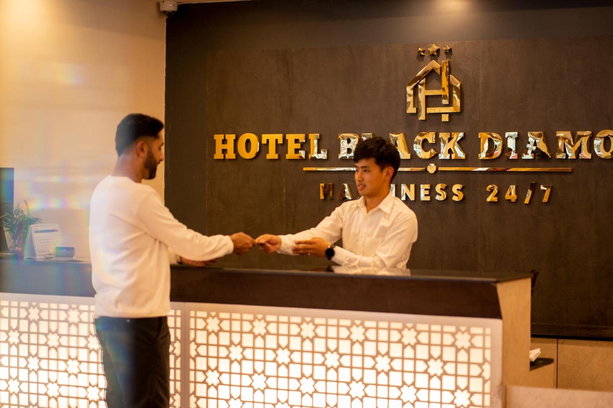 Hotel Black Diamond - Transit Point Inside Hotel Catmandu Exterior foto